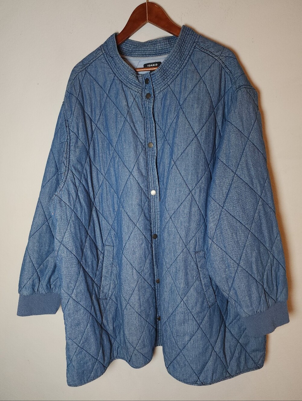 Torrid 100% Cotton Chambray Blue Diamond Quilted Shacket Jacket Snap Button 4X